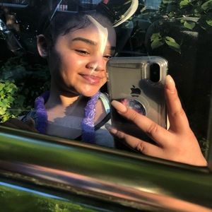 Meet your Posher, Esmeralda